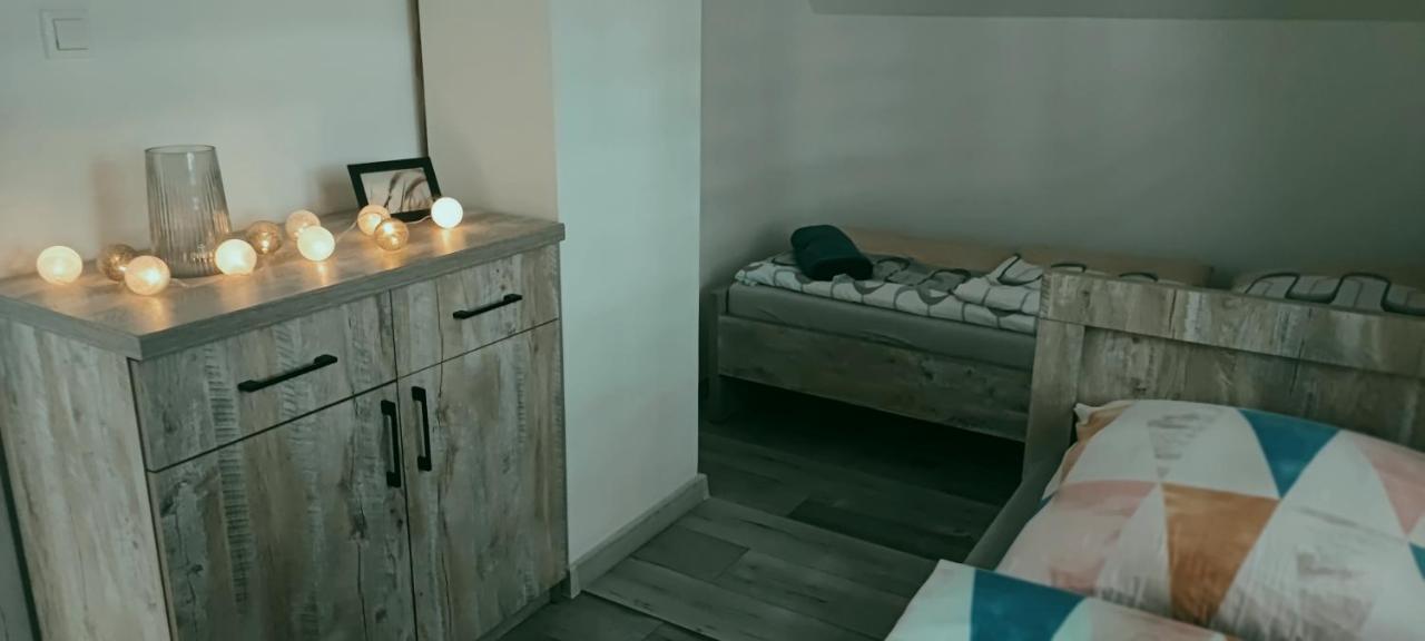 Zakatek Ciszy. Villa Sluchowo Buitenkant foto