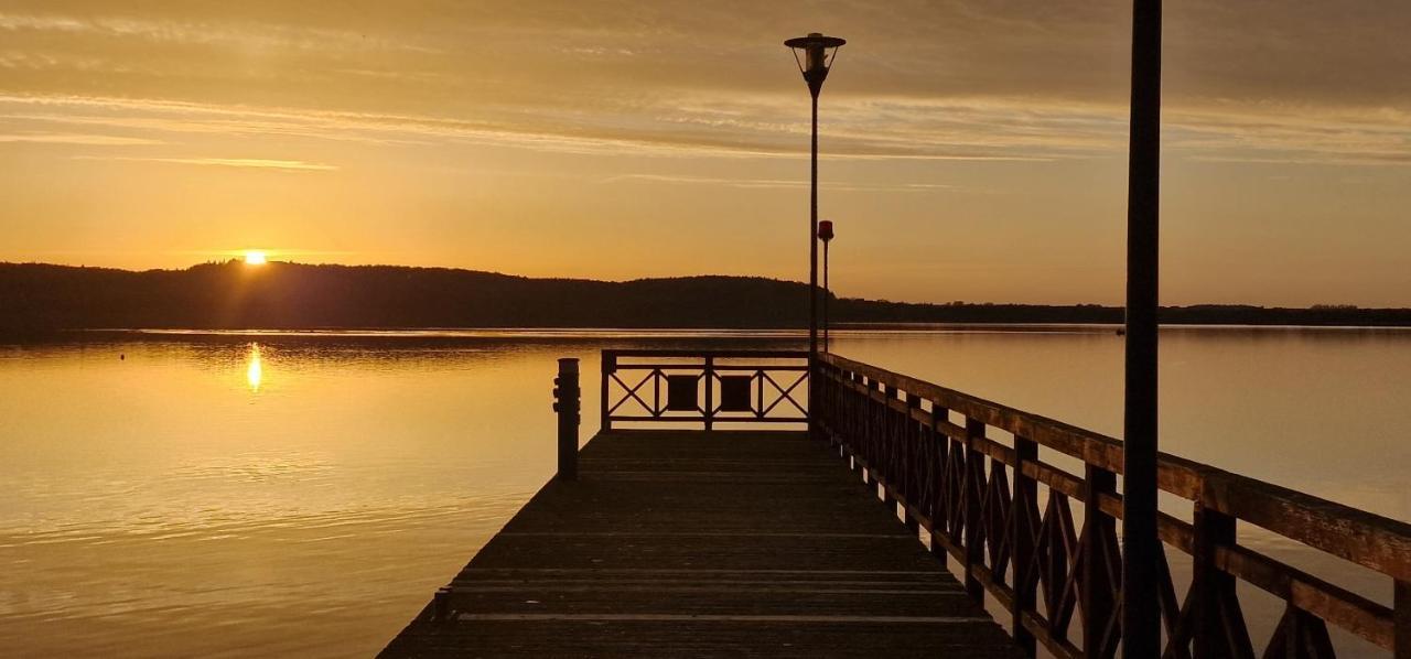 Zakatek Ciszy. Villa Sluchowo Buitenkant foto