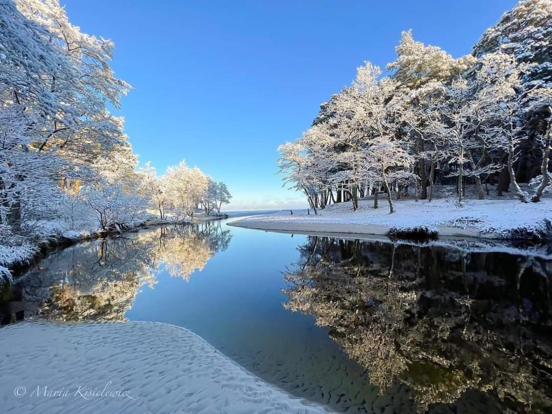 Zakatek Ciszy. Villa Sluchowo Buitenkant foto