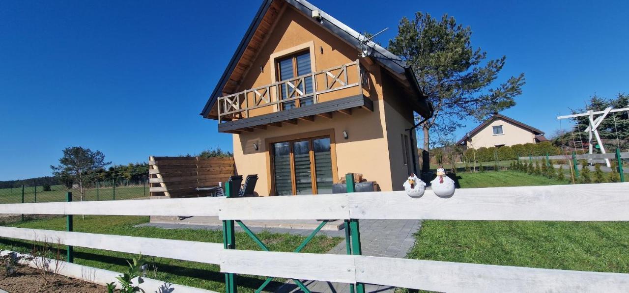 Zakatek Ciszy. Villa Sluchowo Buitenkant foto